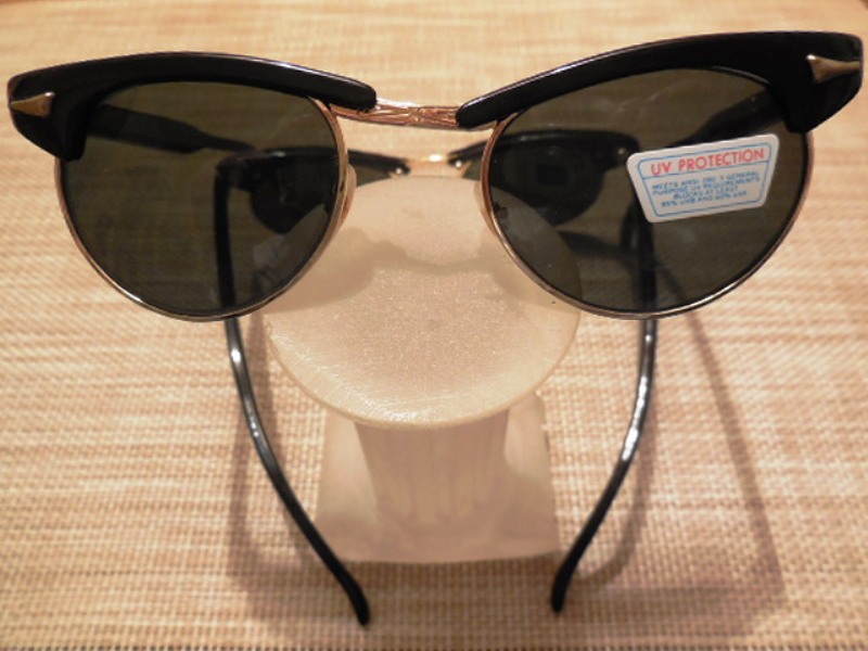 02418 stylische Sonnenbrille schwarz