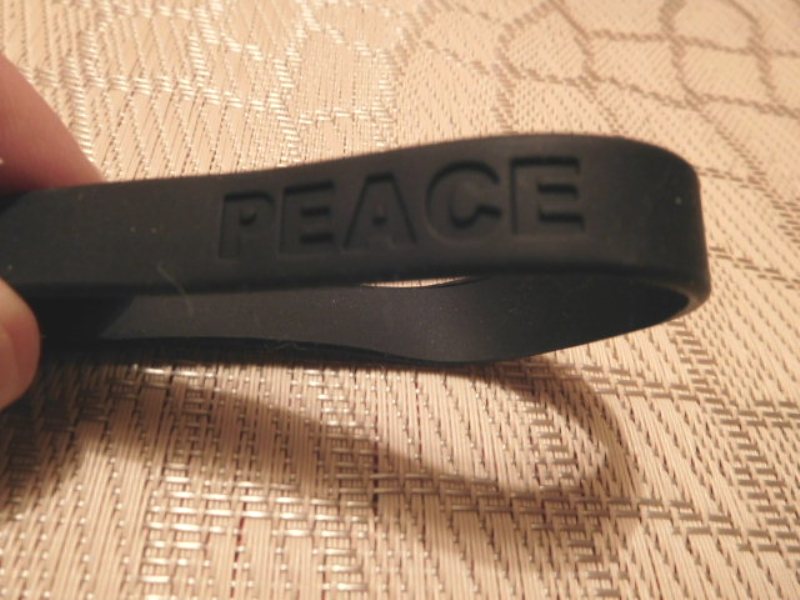02799.3 Armband -Silikon - schwarz - "peace"