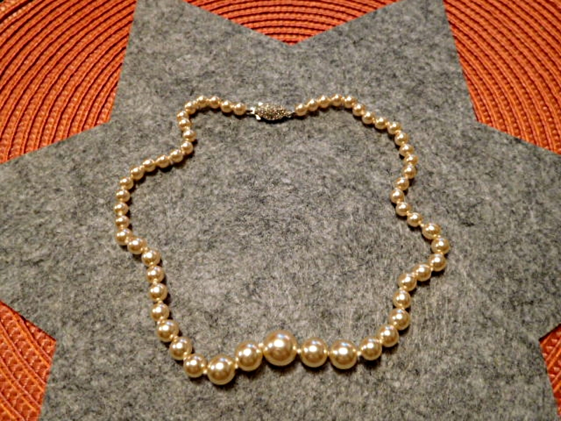03169 edle Perlenkette - cremeweiß