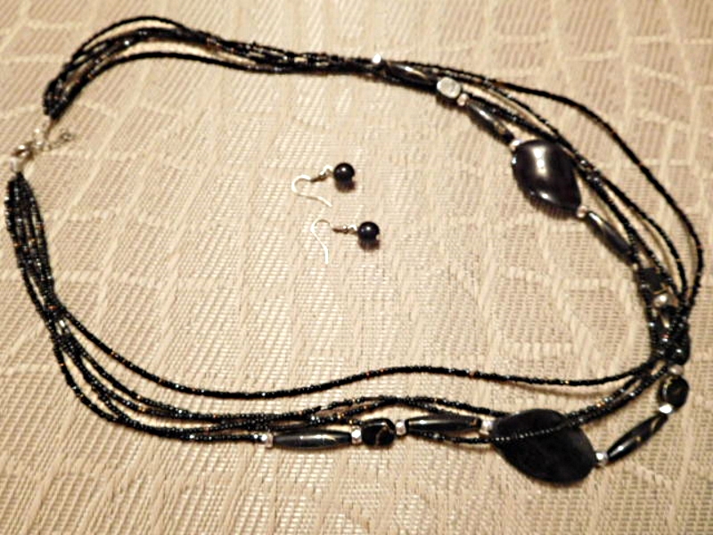 03180 Schmuckset - Halskette und Ohrhänger